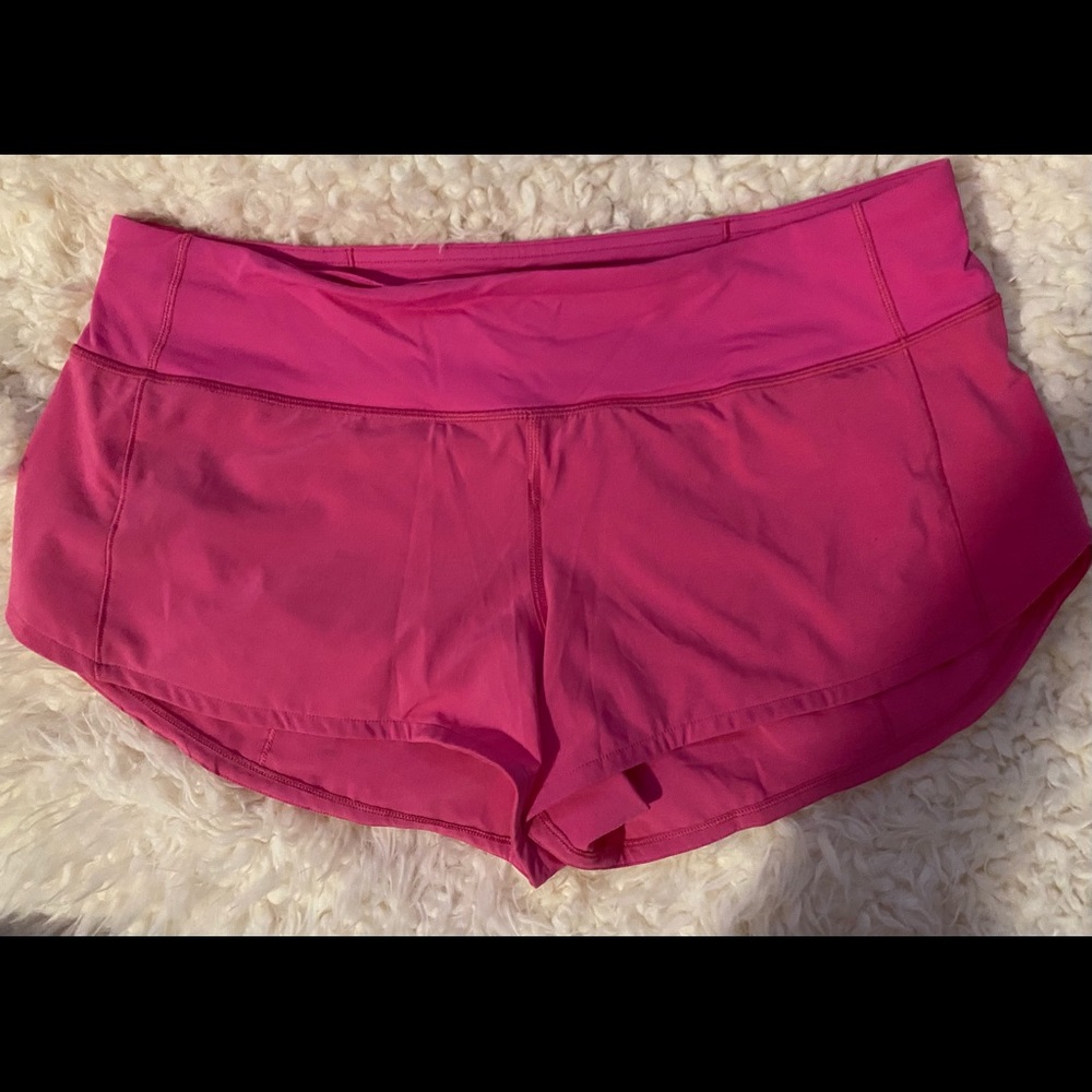 Lululemon Speed up Shorts 2.5 in Sonic Pink sz 8
